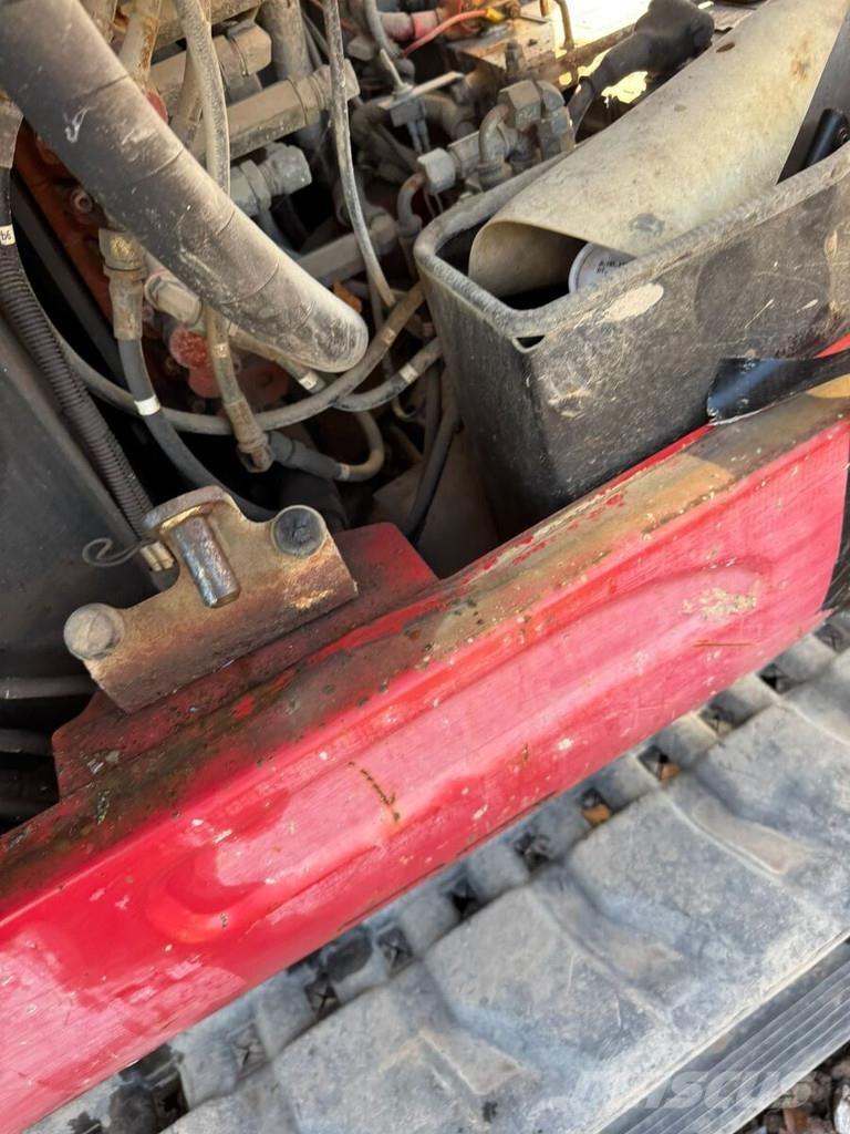 Takeuchi TB260 Мини-экскаваторы