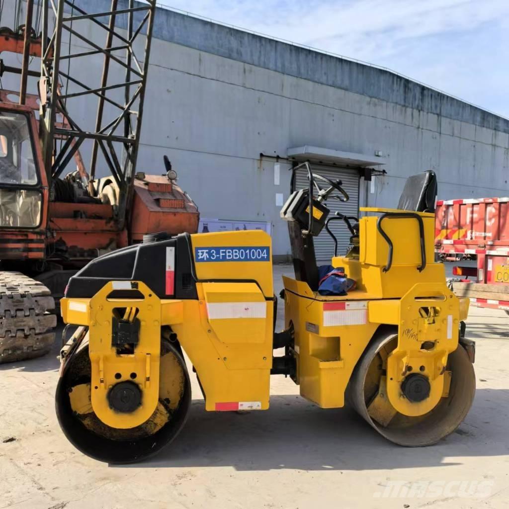 Dynapac CC 142 Катки тротуарные