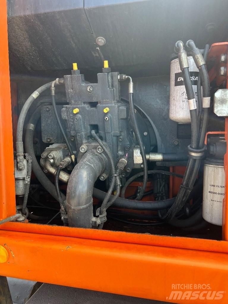 Doosan DX 160 W-3 Колёсные экскаваторы
