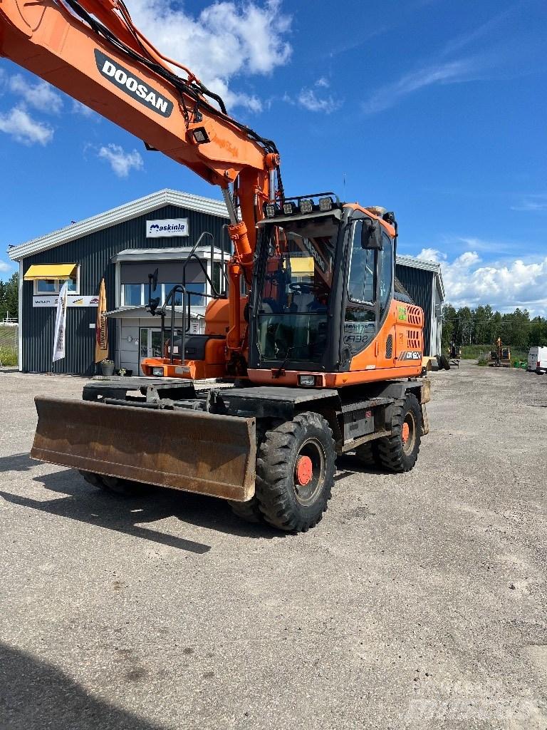 Doosan DX 160 W-3 Колёсные экскаваторы
