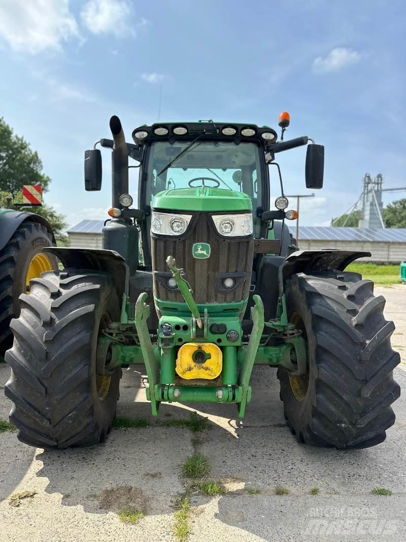 John Deere 6215R Трактора