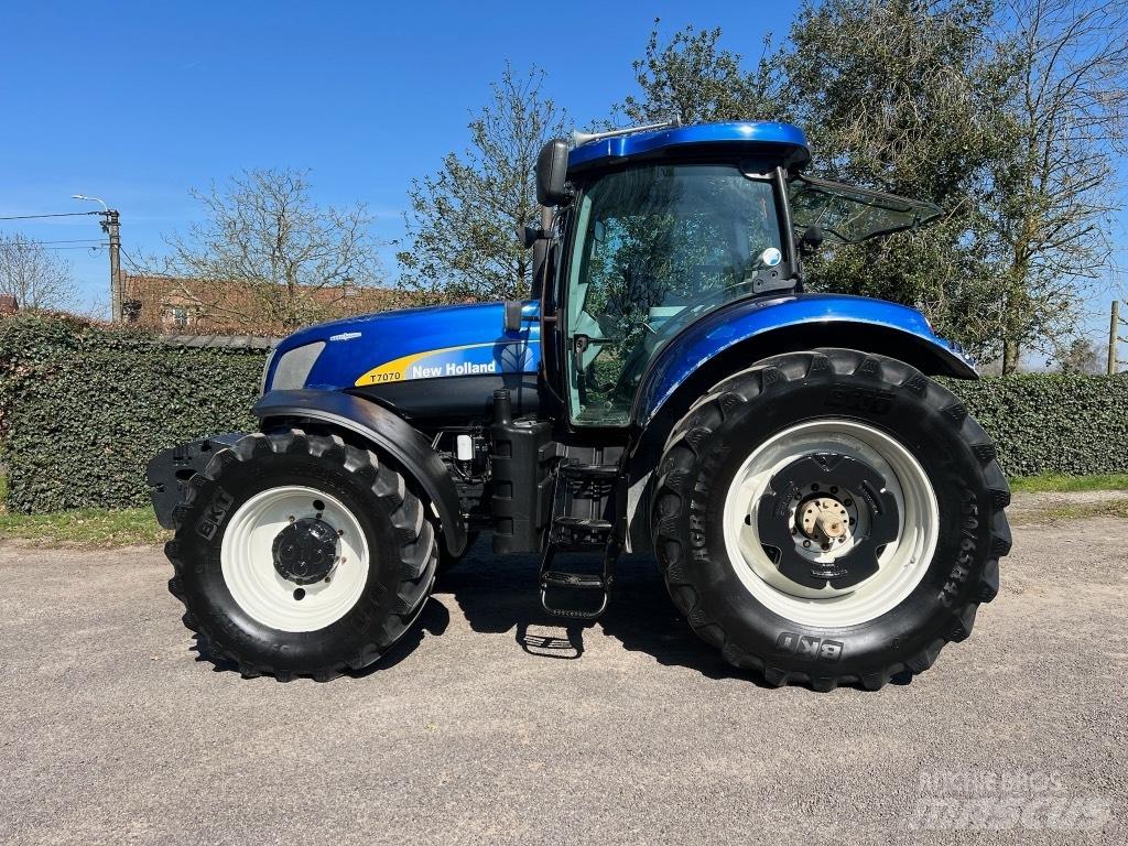 New Holland T 7070 Трактора