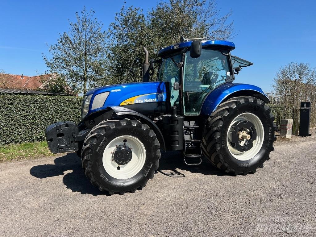 New Holland T 7070 Трактора