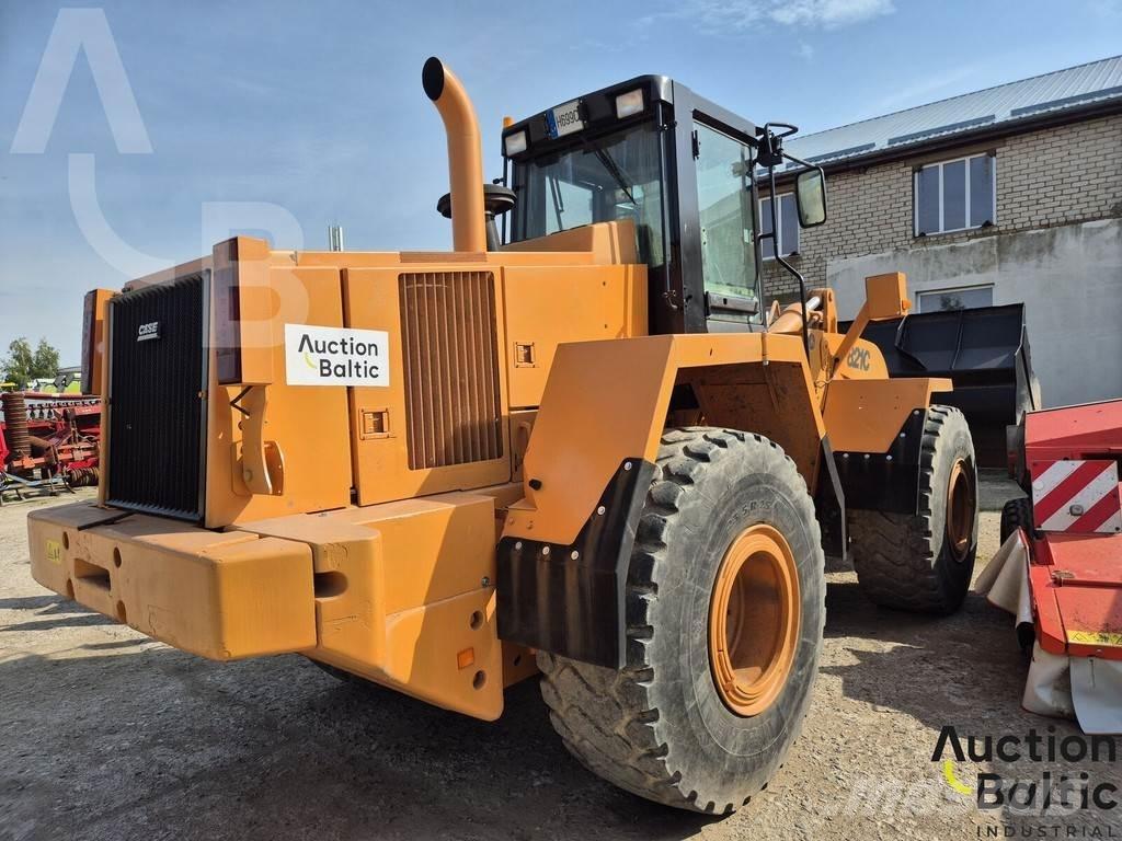 CASE 821 C Фронтальные погрузчики