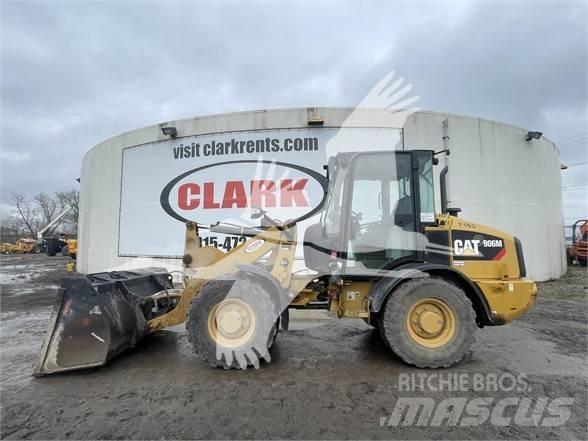 CAT 906M Фронтальные погрузчики