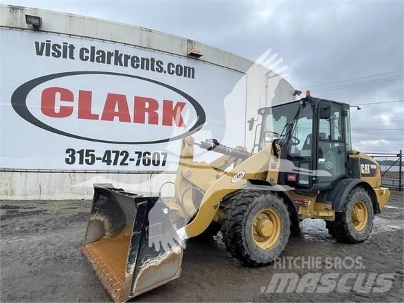 CAT 906M Фронтальные погрузчики
