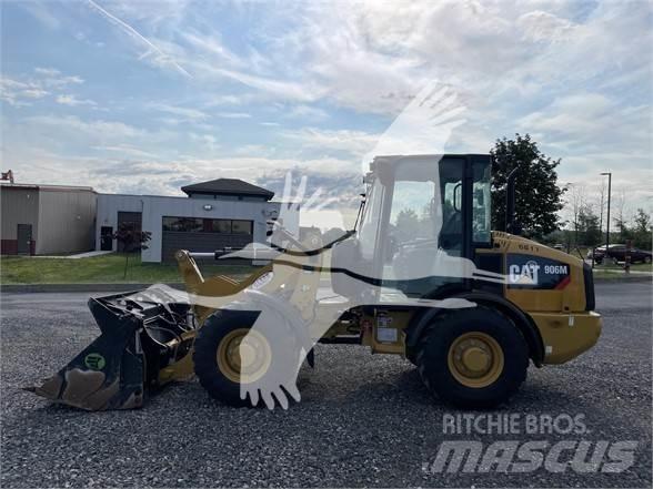 CAT 906M Фронтальные погрузчики
