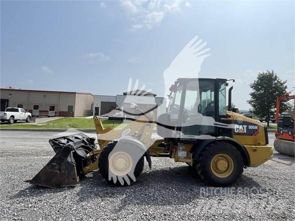 CAT 906M Фронтальные погрузчики