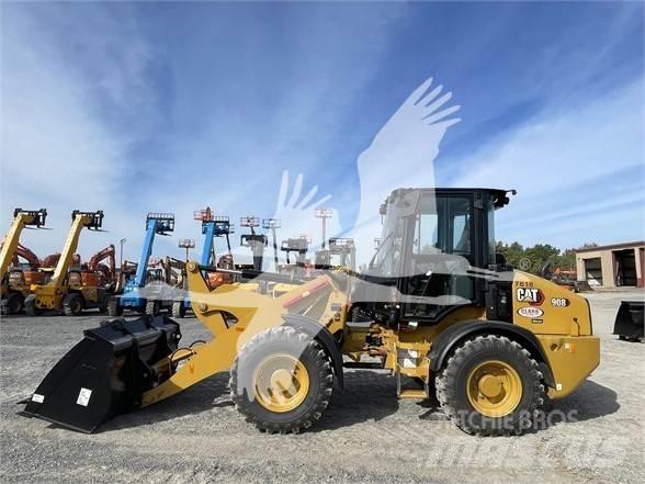 CAT 908 Фронтальные погрузчики