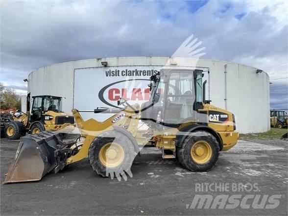 CAT 908M Фронтальные погрузчики