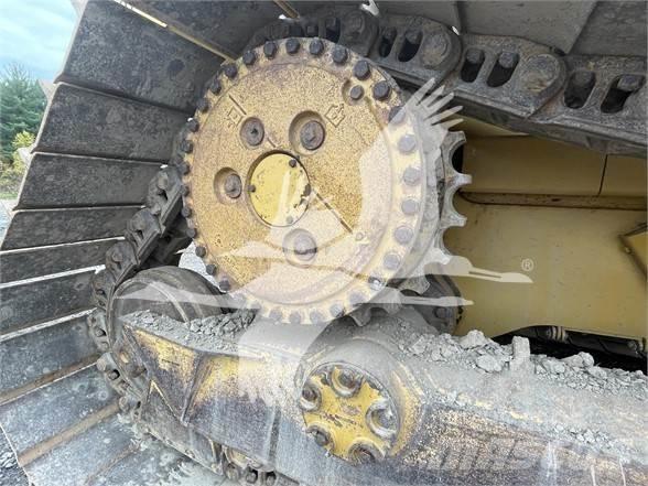 CAT D6T LGP Гусеничные бульдозеры