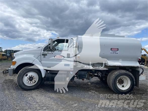 Ford F750 XL Поливочные машины