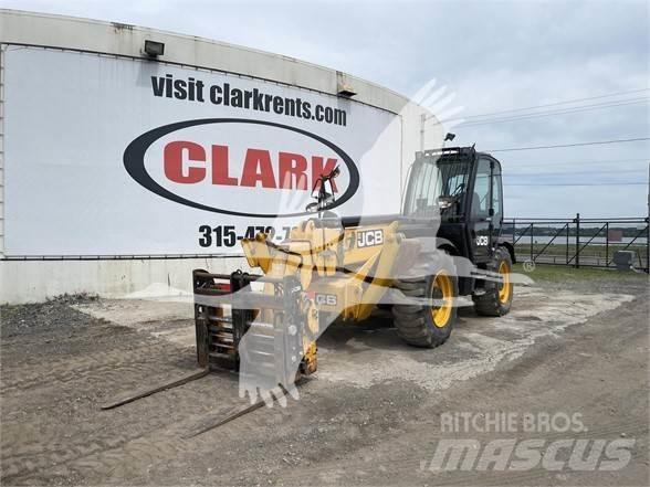 JCB 535-140 Телескопические погрузчики