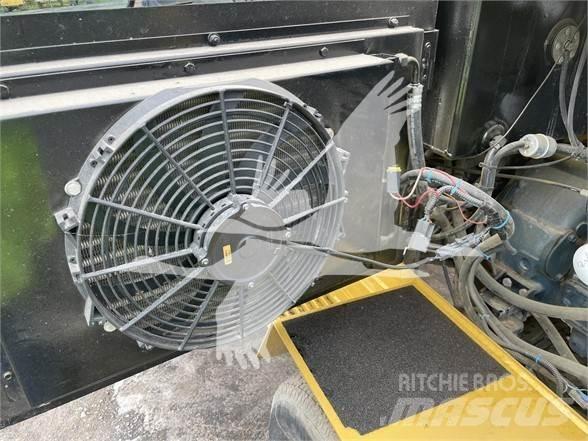  LAYMOR SM400 Вакуумные уборочные машины