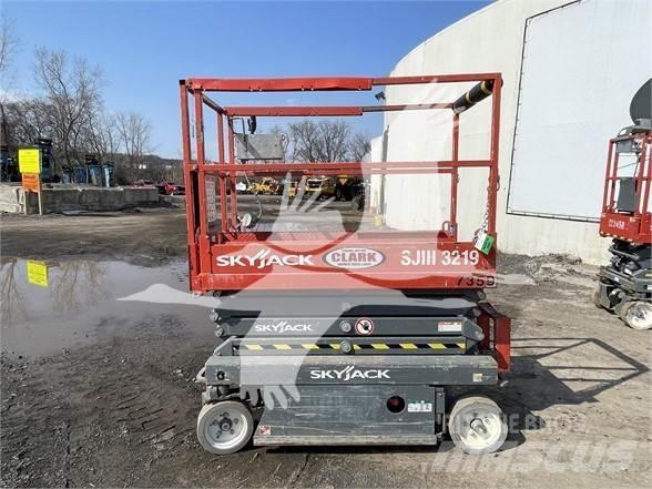 SkyJack SJ3219 Ножничные подъемники