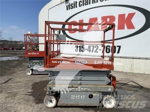 SkyJack SJ3219 Ножничные подъемники