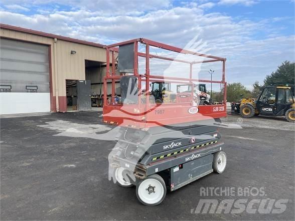 SkyJack SJ3226 Ножничные подъемники
