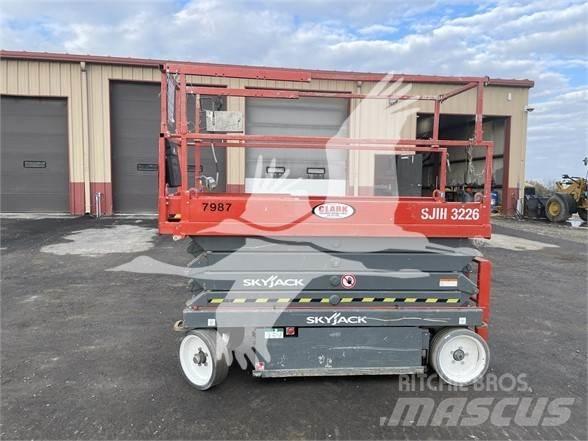 SkyJack SJ3226 Ножничные подъемники