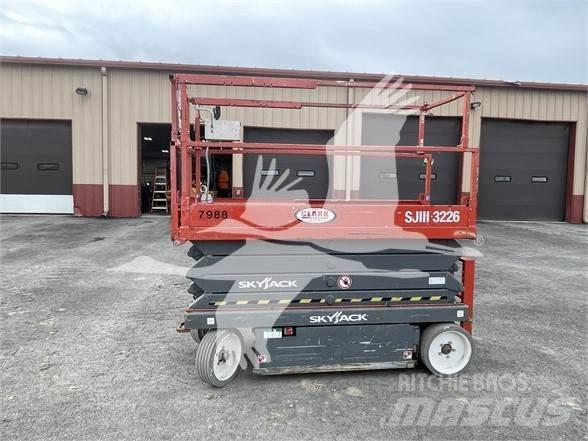 SkyJack SJ3226 Ножничные подъемники
