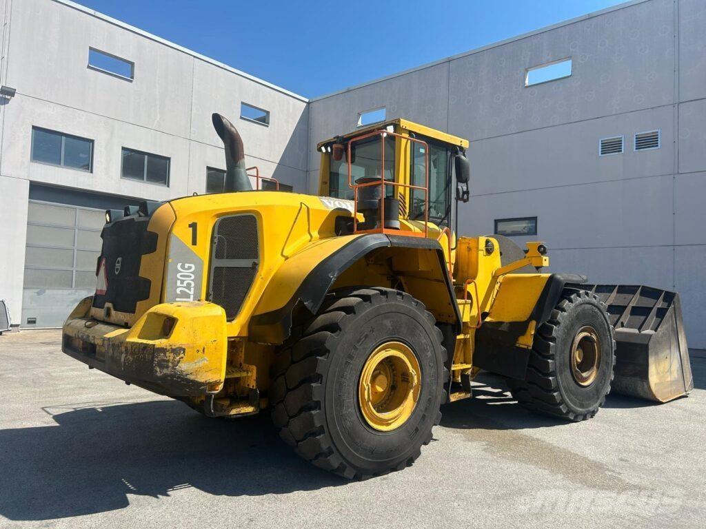 Volvo L250G Фронтальные погрузчики