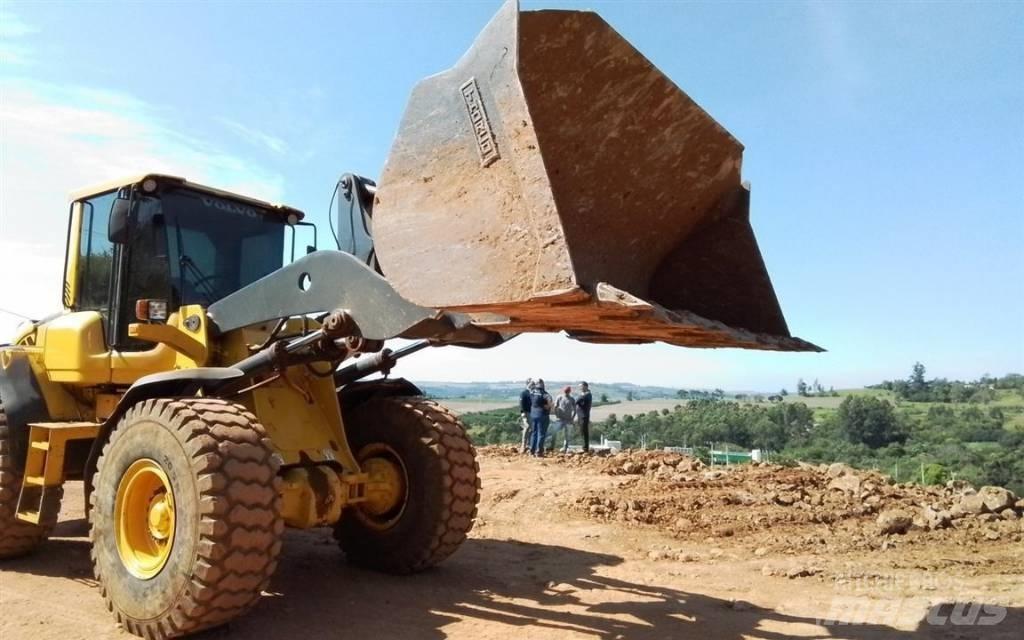 Volvo L 90 F Фронтальные погрузчики