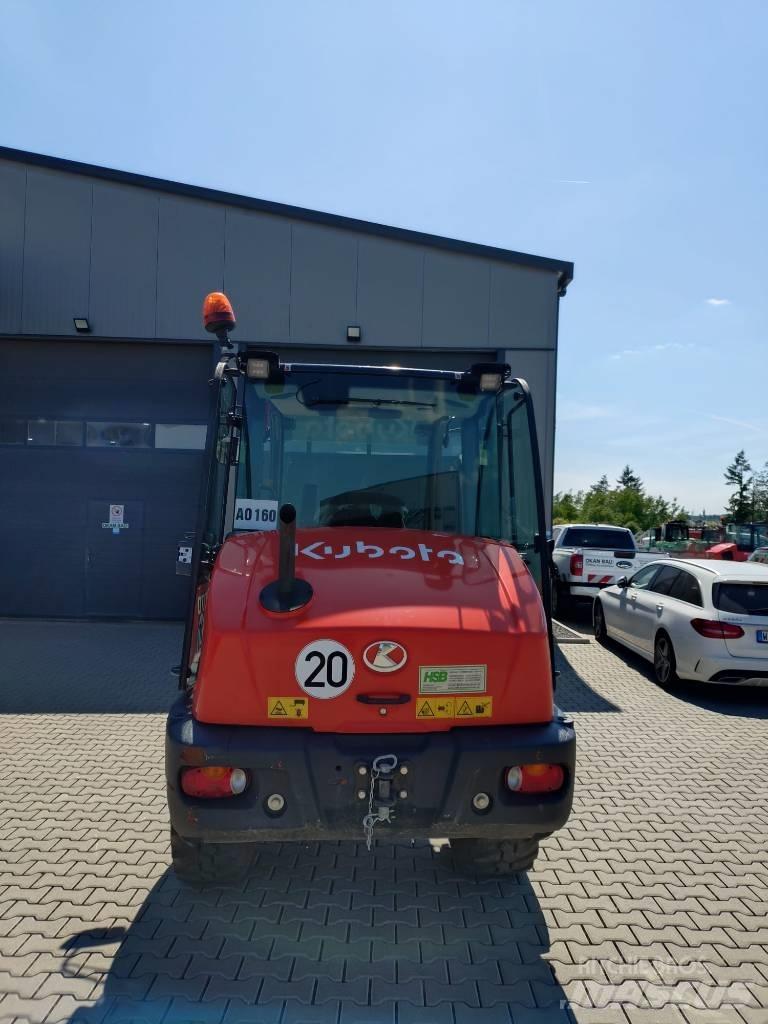 Kubota R 070 Фронтальные погрузчики