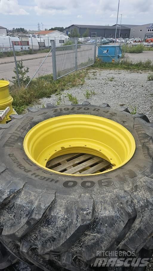 Trelleborg 710/70x42 Навесное оборудование и запчасти