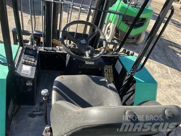 JCB 930 Внедорожные погрузчики