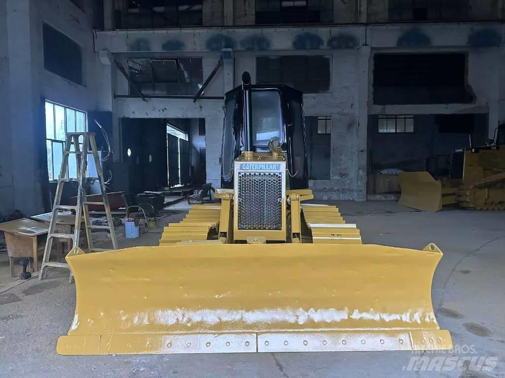 CAT D 4 C Гусеничные бульдозеры