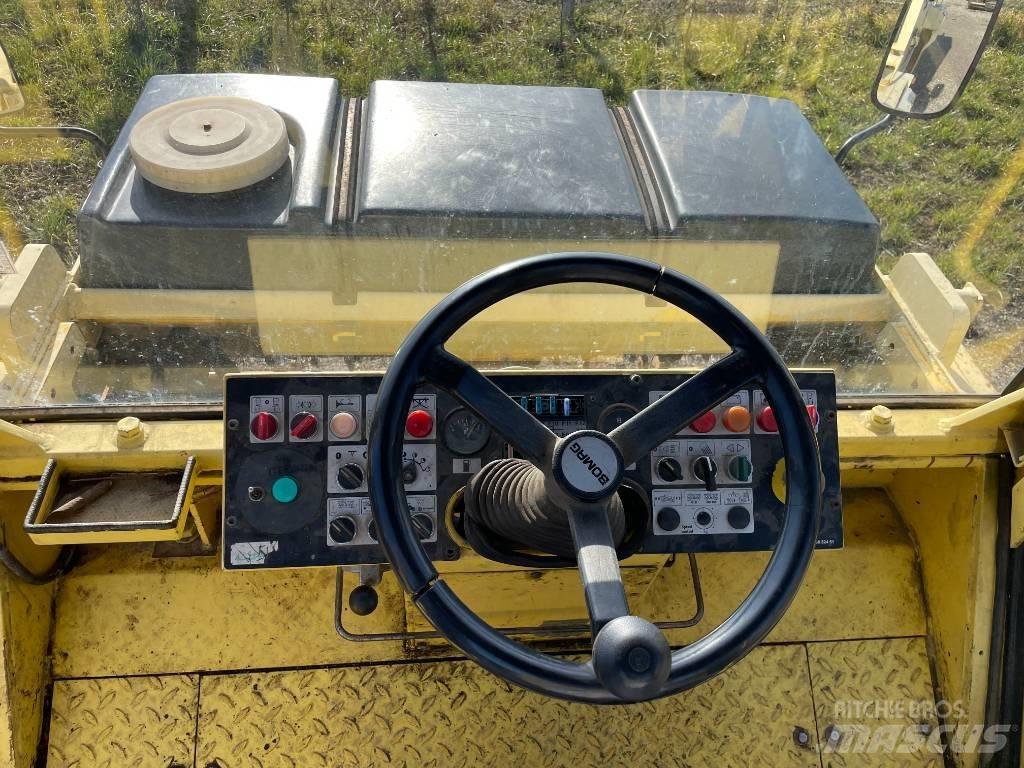 Bomag BW 154 AD-2 Катки тротуарные