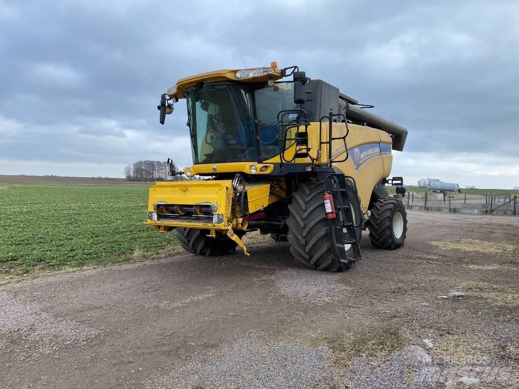 New Holland CX 8090 Зерноуборочные комбайны