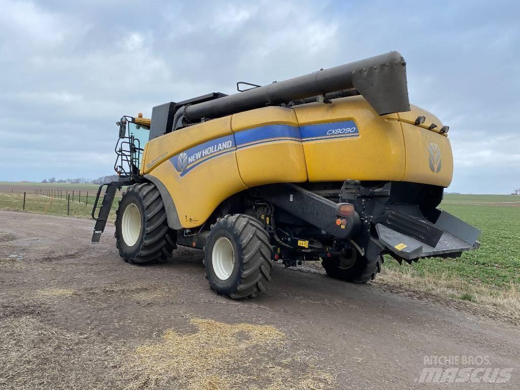 New Holland CX 8090 Зерноуборочные комбайны