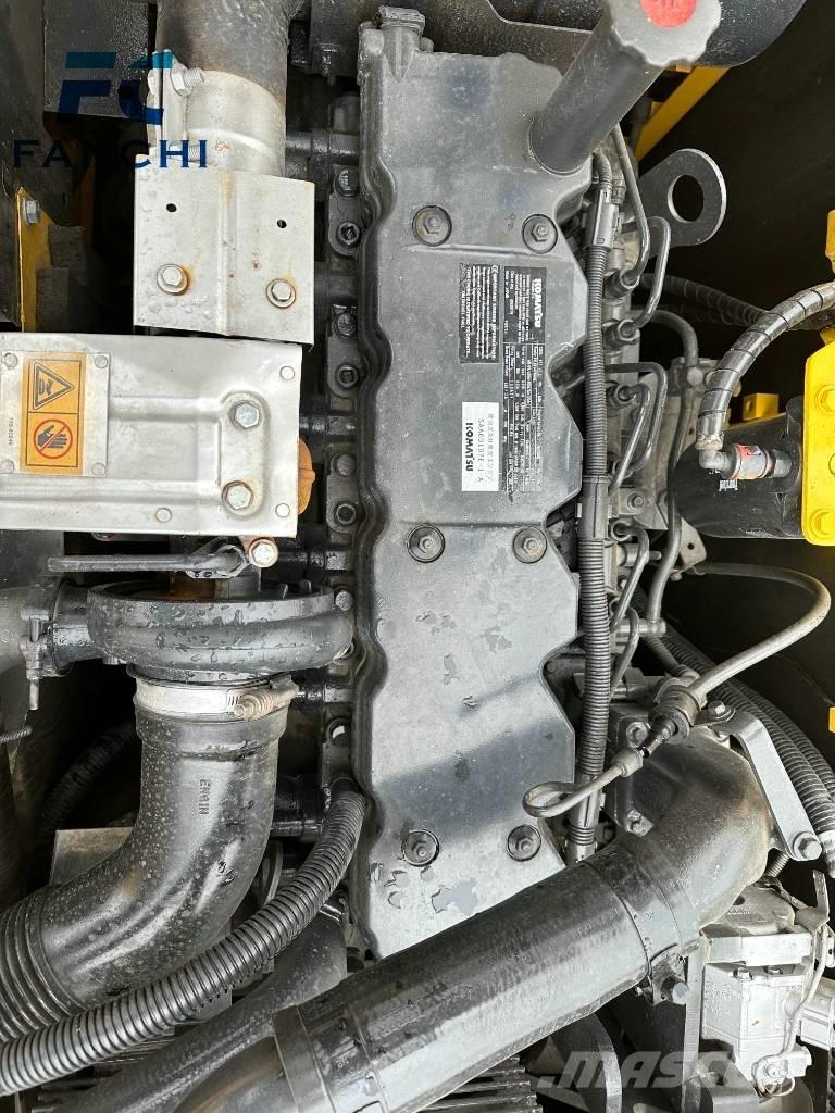 Komatsu 200-8 Гусеничные экскаваторы