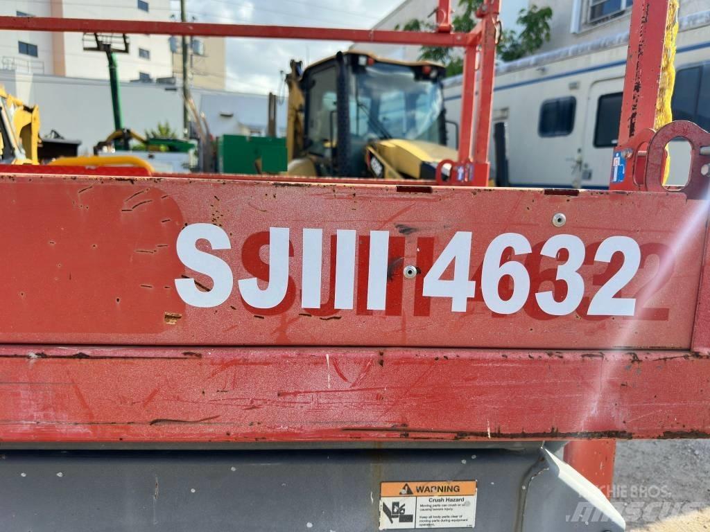 JLG 32 Lift Ножничные подъемники
