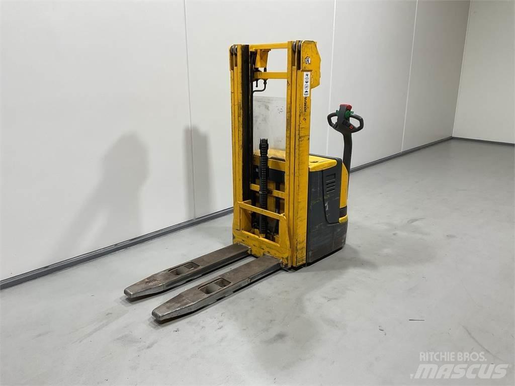 Jungheinrich EJC12 Самоходные электроштабелёры