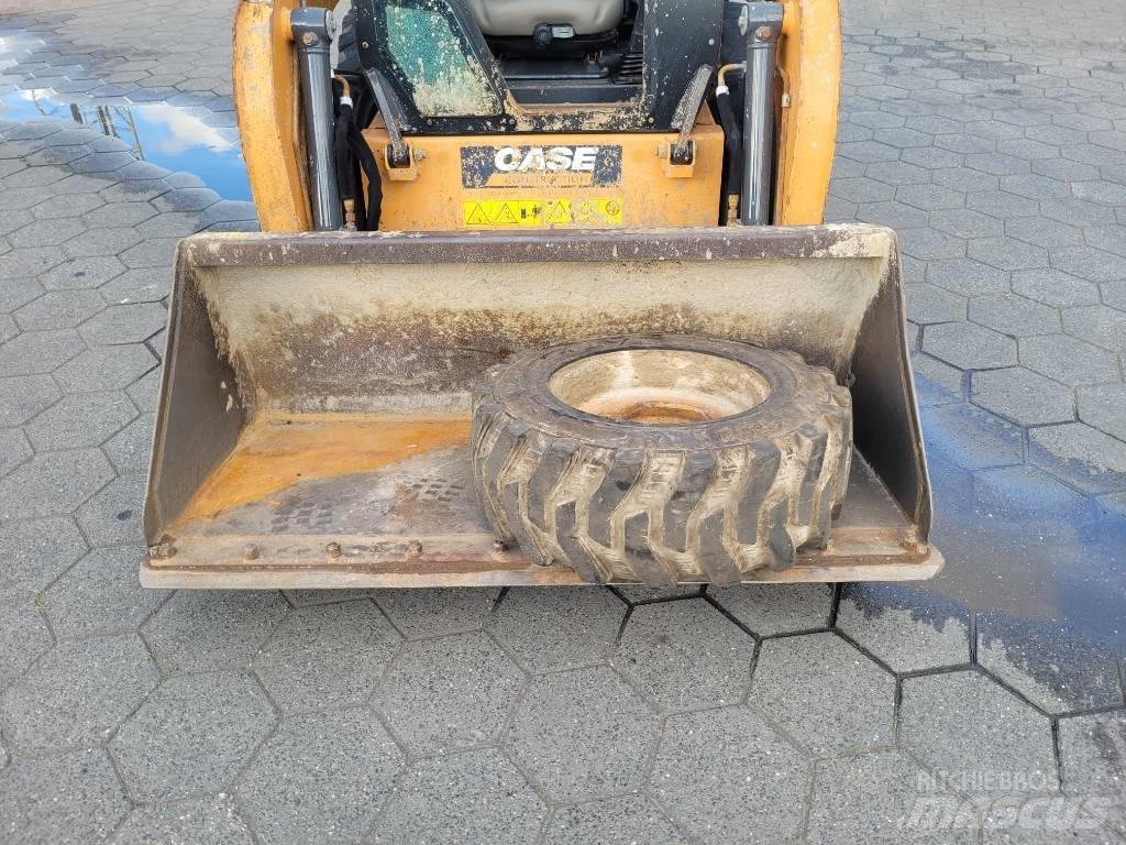 CASE SR 130 Мини-погрузчики