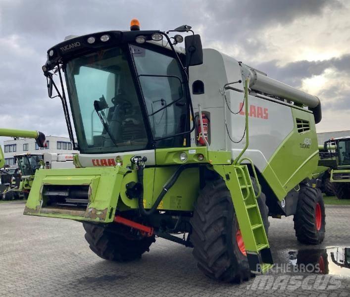 CLAAS TUCANO 430 Зерноуборочные комбайны
