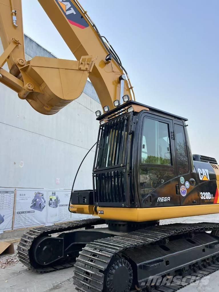CAT 320d2 Малые экскаваторы 7т-12т