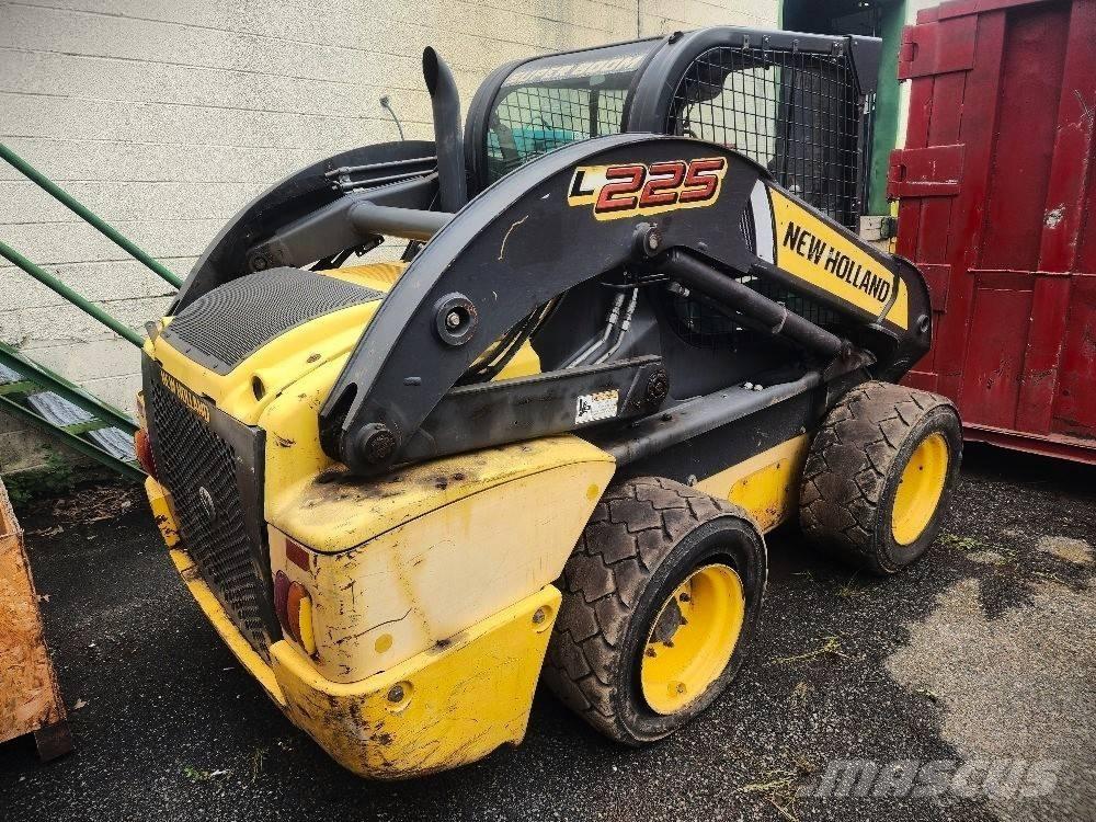 New Holland 225L Мини-погрузчики