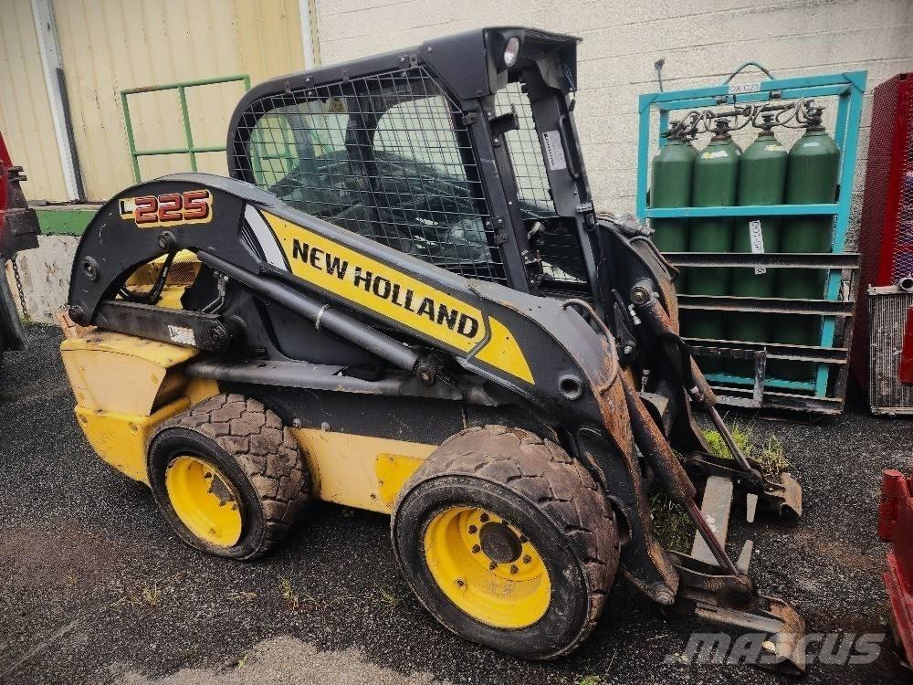 New Holland 225L Мини-погрузчики