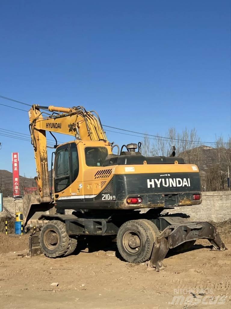 Hyundai R210W-9 Колёсные экскаваторы