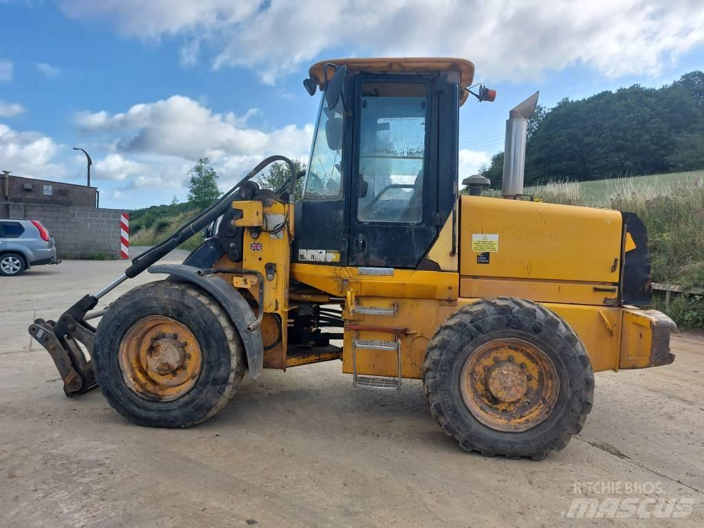 JCB 411 Фронтальные погрузчики