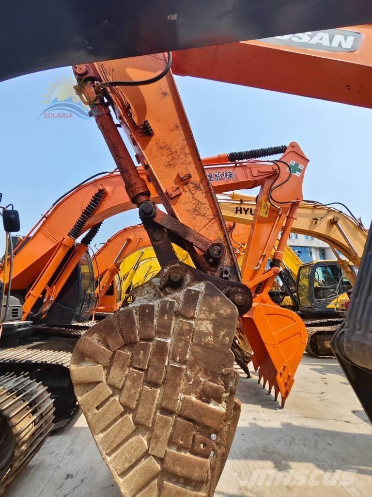 Doosan DX300LC Гусеничные экскаваторы
