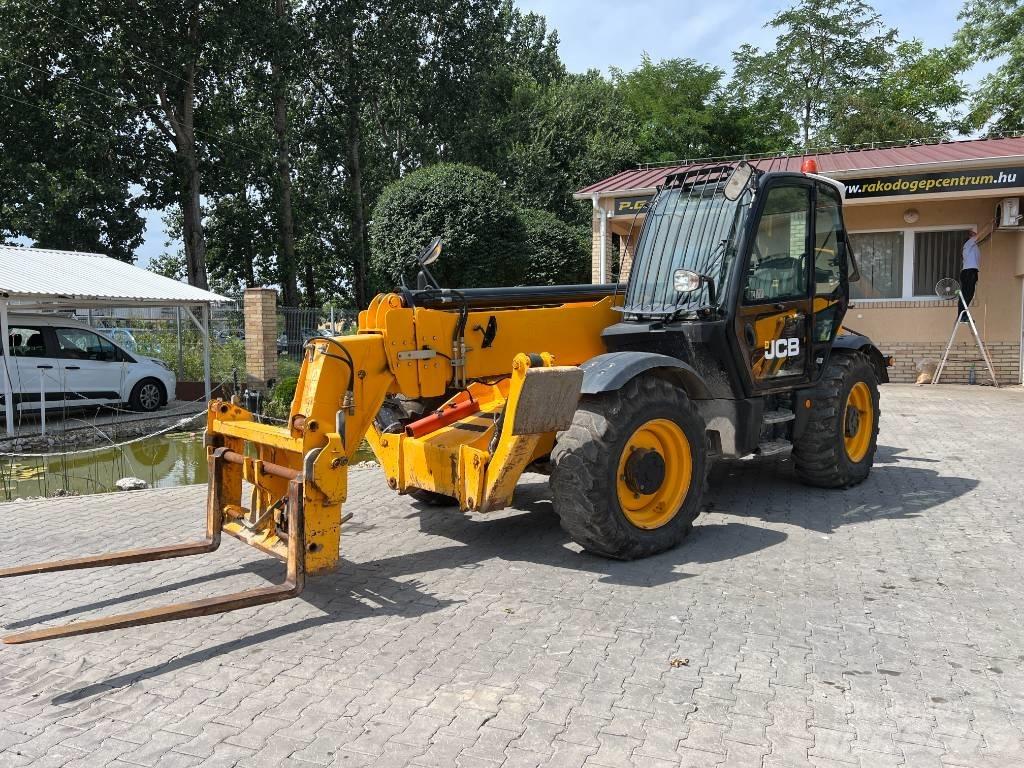 JCB 540-140 Телескопические погрузчики