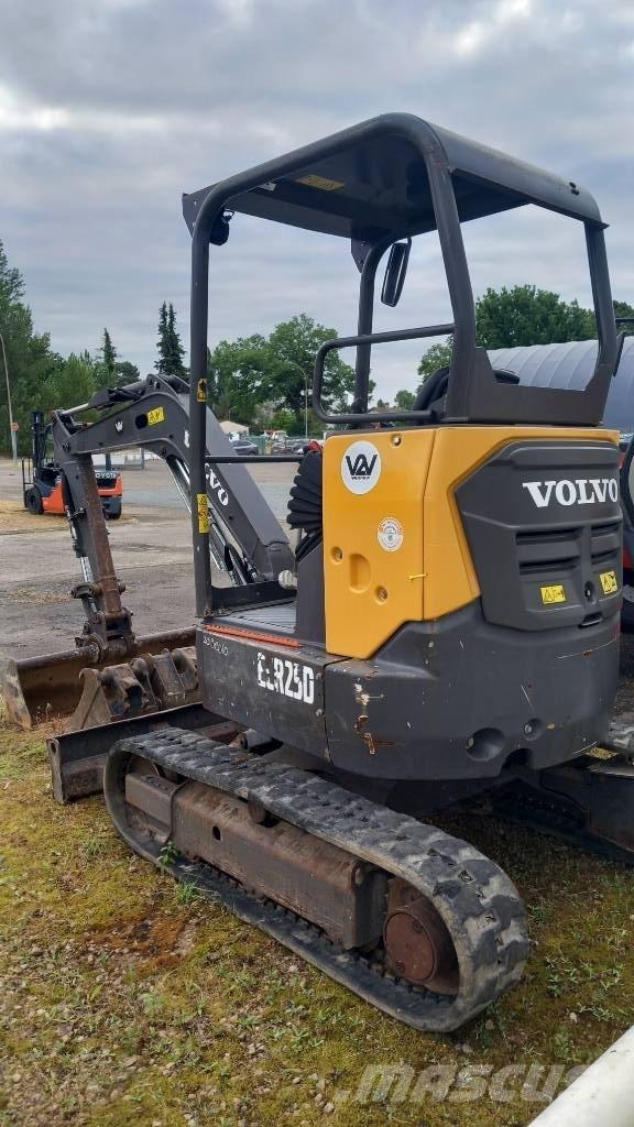 Volvo ECR 25 D Мини-экскаваторы