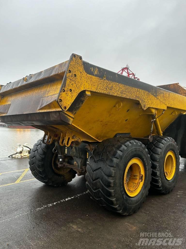Komatsu HM 300-3 Шарнирно-сочленённые самосвалы