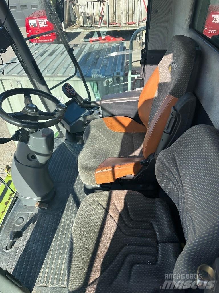 CLAAS Lexion 560 Зерноуборочные комбайны
