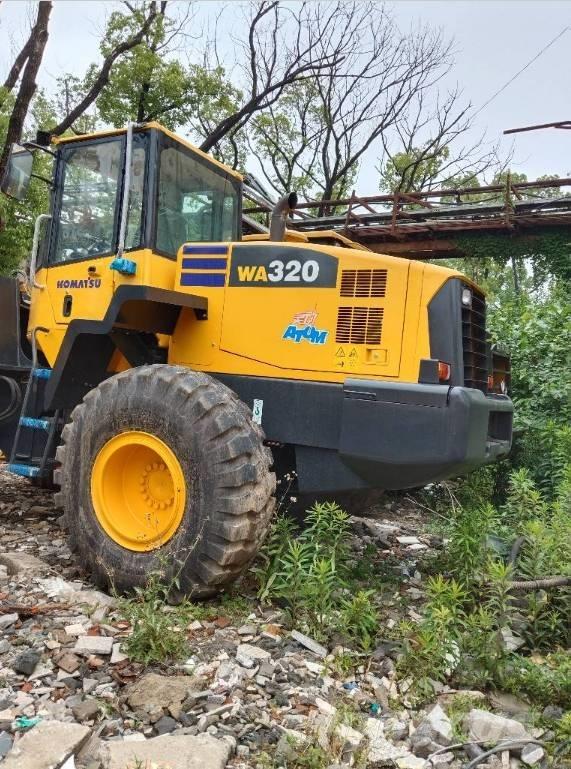 Komatsu WA 320-5 Фронтальные погрузчики