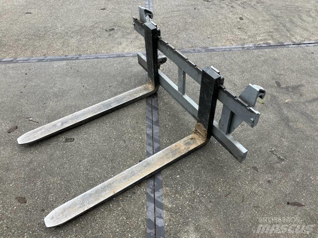 Hemach Palletvorken Навесные фронтальные погрузчики