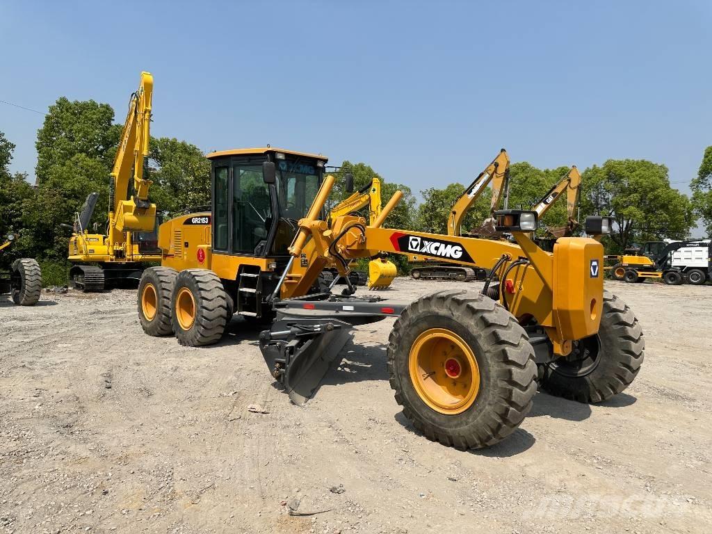 XCMG GR 2153 Грейдеры